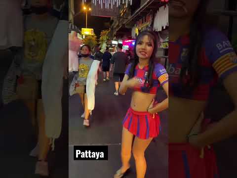 Girls in Pattaya soi 6 #pattaya