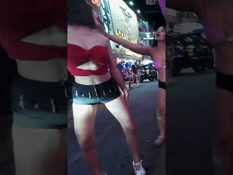 Hilarious Bar Girls  #nightlife #thailand #streetwalk #streetwalking #pattaya #soi6 #walking #dance