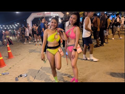 HOT Girls in BIKINI at Pattaya Beach