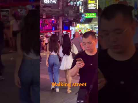 Nice local girls, Walking street, Pattaya #shorts #thailand #pattaya