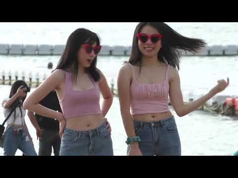 Pattaya Girls enjoying the Beach