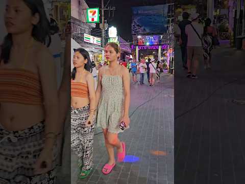 Pattaya Need your Like ❤️Subscribe 🦁Walking Street #girls