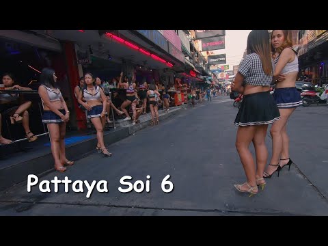 Sexy Thai bar girls at Soi 6 Pattaya