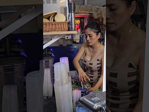 She Always Makes Excellent Juice 🍍 Pattaya today #girls