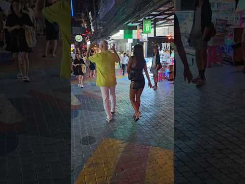 She Drive Him Crazy 😄🤣 Like ❤️  Leave funny Comment ! 🦁Pattaya today