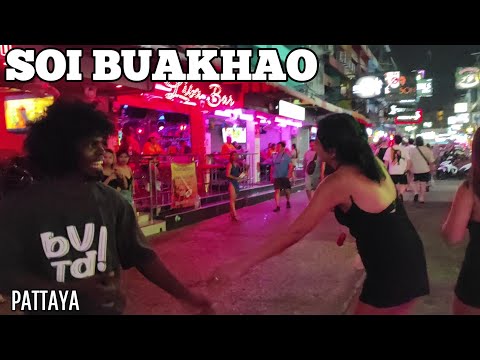 Beautiful evening walk through the streets of Pattaya, bars, restaurants, girls