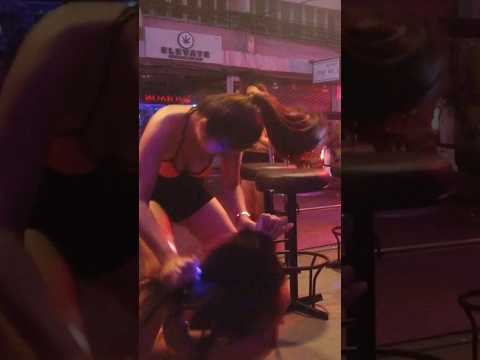 Pattaya Bar Girl Fight #thailand #pattaya #pattayawalkingstreet #soi6 #soi6pattaya