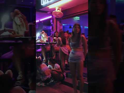 Pattaya Nightlife 👯 Sexy Girls – bar ladies of Soi 6 – hot pov night scenes – August 2023