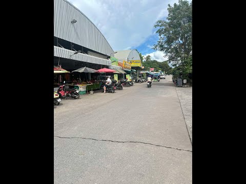 PATTAYA-ROMPHO MARKET AND BARS