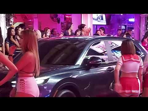 PATTAYA – SOI 6 – LADIES FROM PANDA AND HORNY BARS