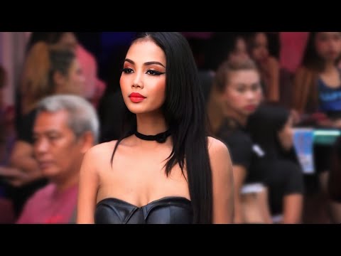 SHE IS VERY ATTRACTIVE in Pattaya Soi 6, Thailand Streets 2024