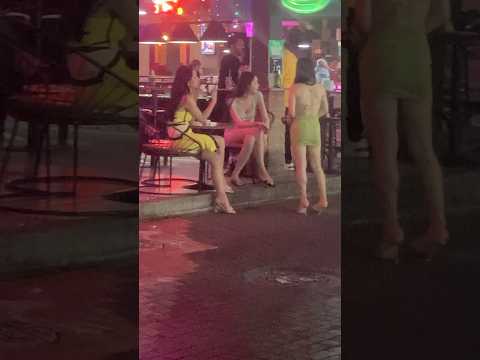 So Many Beautiful Ladyboys At Walking Street Pattaya Thailand #shorts #bangkok #ladyboy
