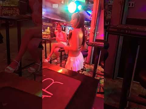 soi 6 bar girl dancing #pattaya #thailand