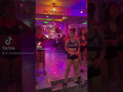 Soi6 Bar girl is so thin #pattayanightlife #bangkoknightlife