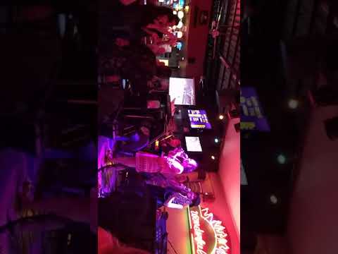 Top 10 best  Pattaya bars,Chinese song in Pattaya, beautiful Chinese girl is  singing. part I