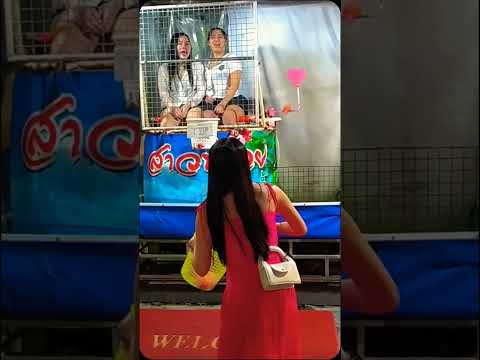 Funny intertainment in Pattaya📍🤣#thai #intertainment #pattaya #imaginedragons #music #shorts