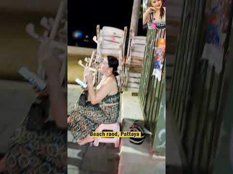 Pattaya beach road boom boom #shorts #shortsfeed #pattayanightlife #feeelancers #beach #thailand