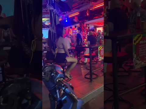 Pattaya Soi 6 Nightlife Boom Boom Beautiful Bar Girls. Merry Christmas 🎄 #shorts