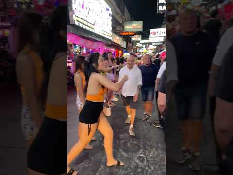 Pattaya Soi 6 – #thailand nightlife 😍❤️🇹🇭