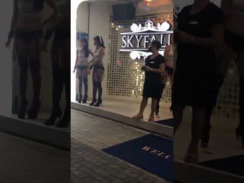 pattaya walking street 2023 Pattaya night life.