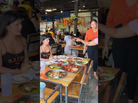 WoW So cute Ha-Thai Street Food