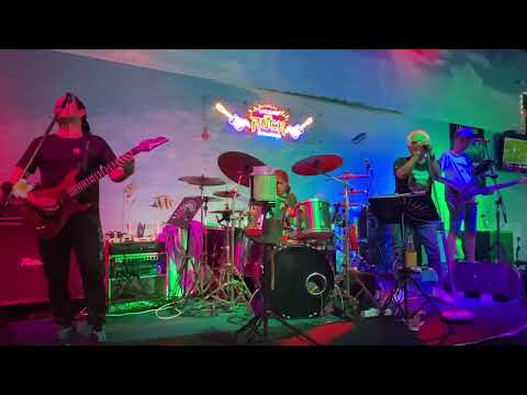 Come Together to Pattaya and to Lisa on the Beach Bar. I heard The Beatles and good music also.