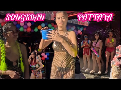 🇹🇭INSANE Songkran on Soi 6 Pattaya Thailand